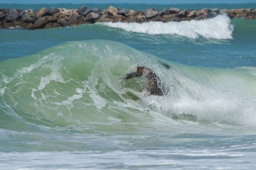 20220409 Moring Surf @ South Jetty