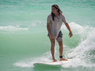 20220522 Surfing @ South Jetty