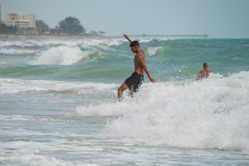 20220611-12-surf-photos