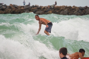 20220611-12-surf-photos