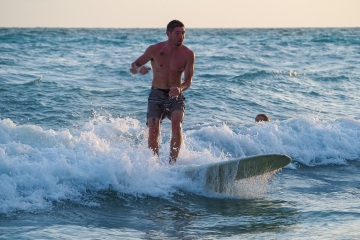 20220612-sunset-surfing-south-jetty