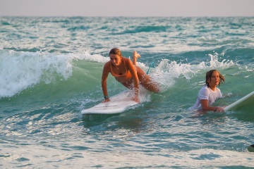 20220612-sunset-surfing-south-jetty