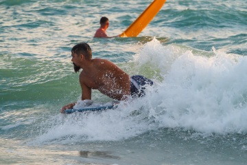 20220612-sunset-surfing-south-jetty