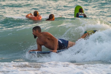 20220612-sunset-surfing-south-jetty
