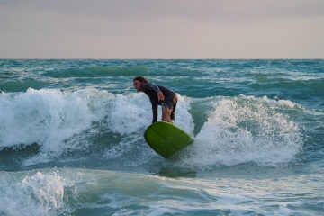20220612-sunset-surfing-south-jetty