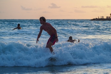 20220612-sunset-surfing-south-jetty