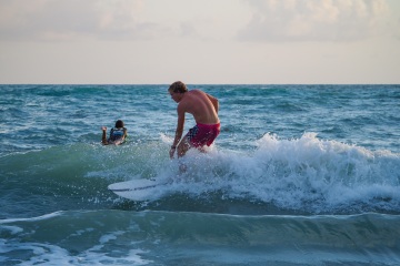 20220612-sunset-surfing-south-jetty