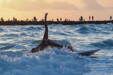 20220612-sunset-surfing-south-jetty