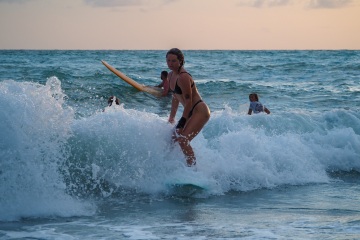 20220612-sunset-surfing-south-jetty