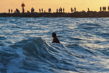 20220612-sunset-surfing-south-jetty