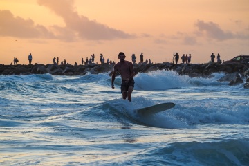 20220612-sunset-surfing-south-jetty