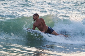 20220612-sunset-surfing-south-jetty
