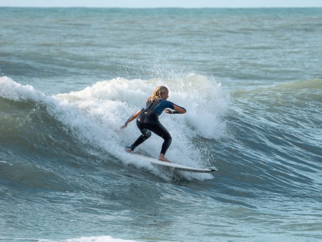 jsarasota 20240110-Surf-Skim-North-Jetty