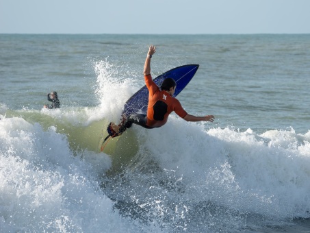 jsarasota 20240110-Surf-Skim-North-Jetty