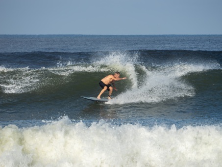 20240912-Surfing-North-Jetty