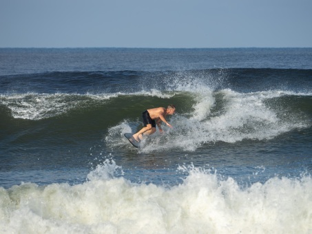 20240912-Surfing-North-Jetty