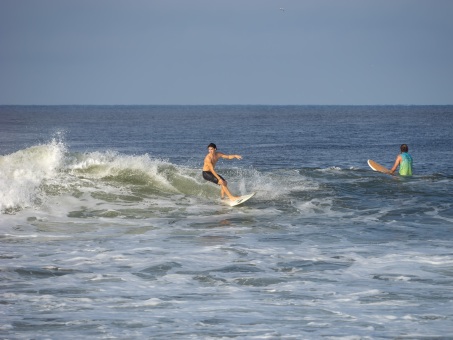 20240912-Surfing-North-Jetty