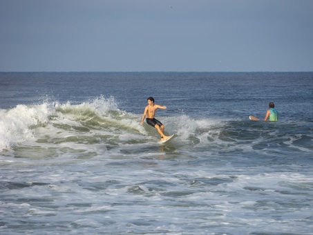 20240912-Surfing-North-Jetty