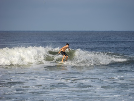 20240912-Surfing-North-Jetty