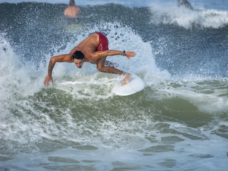 20240912-Surfing-North-Jetty