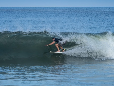 20240912-Surfing-North-Jetty