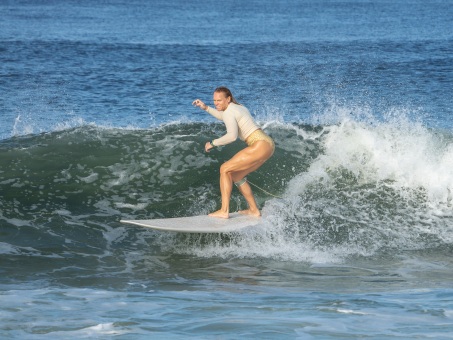 20240912-Surfing-North-Jetty