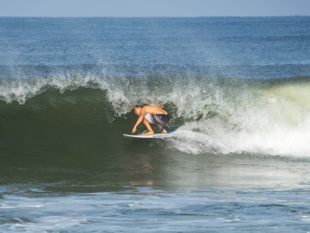 20240912-Surfing-North-Jetty