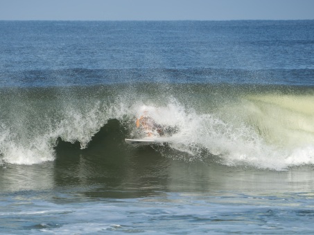 20240912-Surfing-North-Jetty