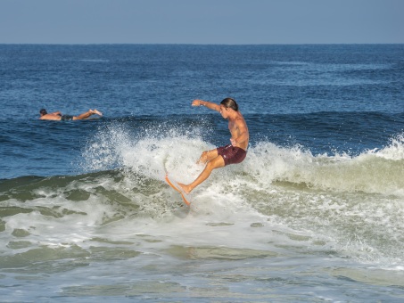 20240912-Surfing-North-Jetty