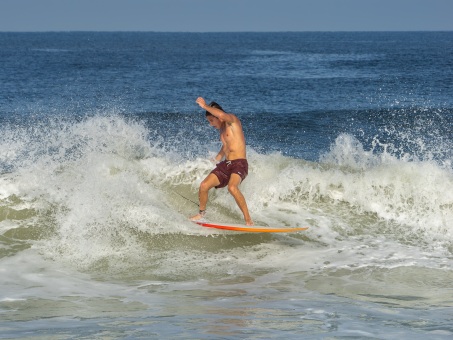 20240912-Surfing-North-Jetty