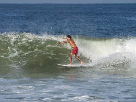 20240912-Surfing-North-Jetty