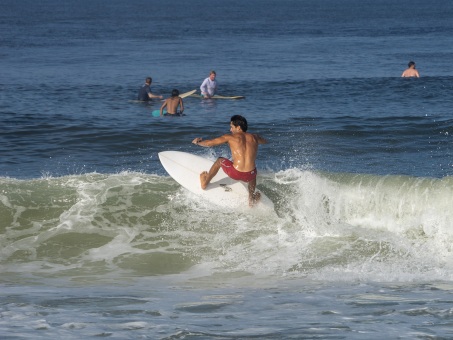 20240912-Surfing-North-Jetty