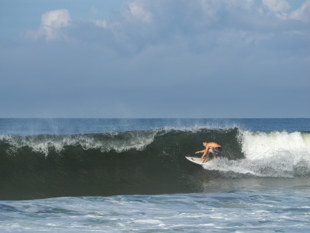 20240912-Surfing-North-Jetty