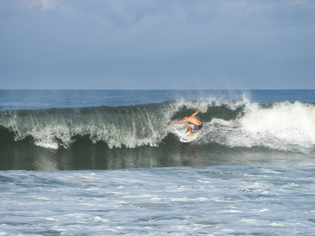 20240912-Surfing-North-Jetty