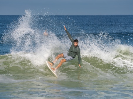 20240912-Surfing-North-Jetty