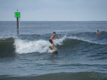 20240912-Surfing-North-Jetty