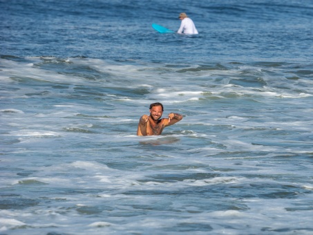 20240912-Surfing-North-Jetty