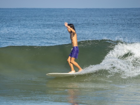 20240912-Surfing-North-Jetty