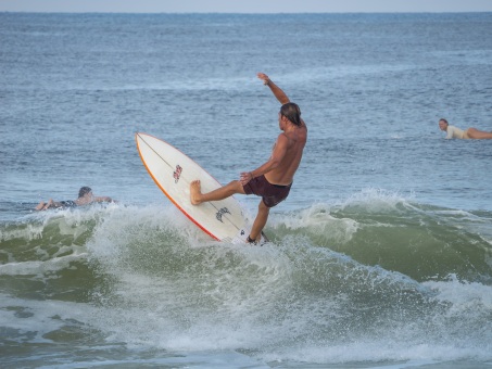 20240912-Surfing-North-Jetty