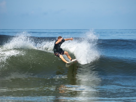 20240912-Surfing-North-Jetty