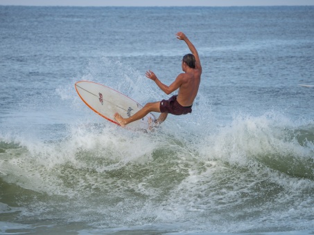 20240912-Surfing-North-Jetty