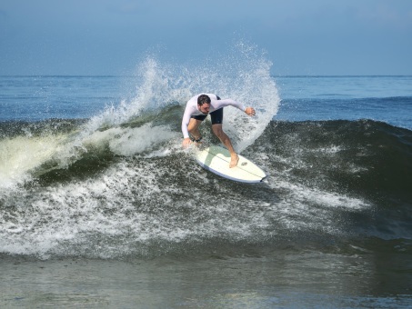 20240912-Surfing-North-Jetty