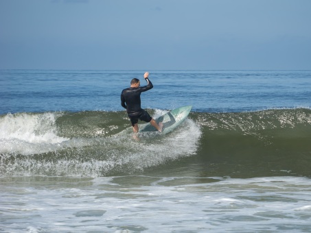 20240912-Surfing-North-Jetty