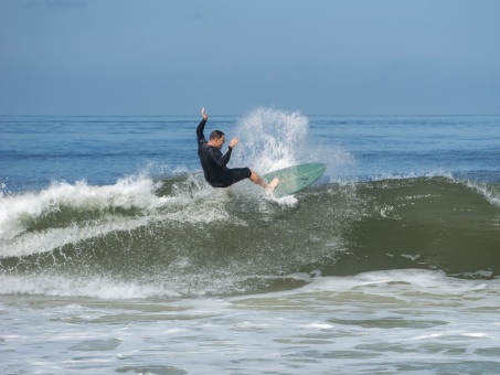 20240912-Surfing-North-Jetty