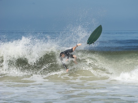 20240912-Surfing-North-Jetty