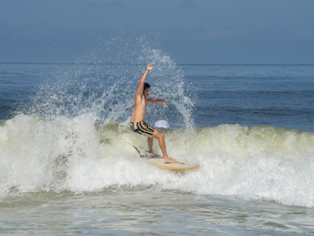 20240912-Surfing-North-Jetty