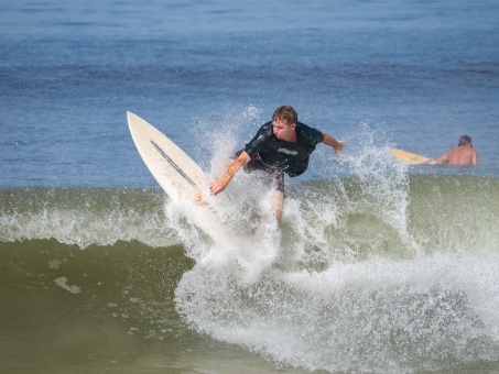 20240912-Surfing-North-Jetty