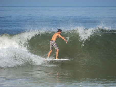 20240912-Surfing-North-Jetty