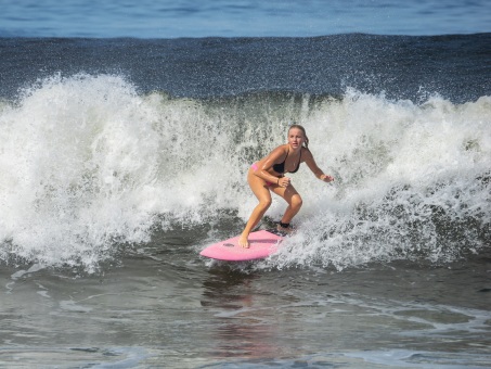 20240912-Surfing-North-Jetty