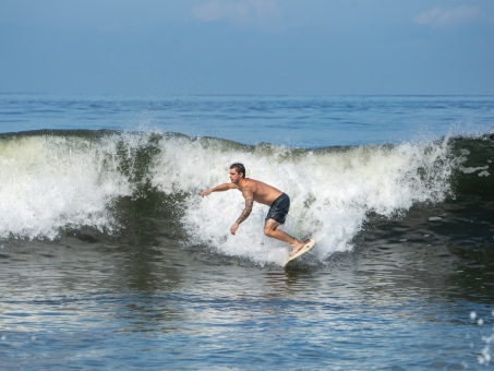 20240912-Surfing-North-Jetty